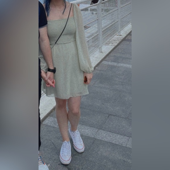 Aritzia dress - Picture 4 of 4